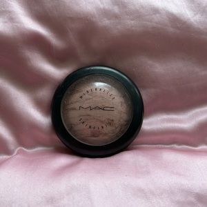 Limited Edition MAC Mineralize Skinfinish in PETTICOAT / EUC